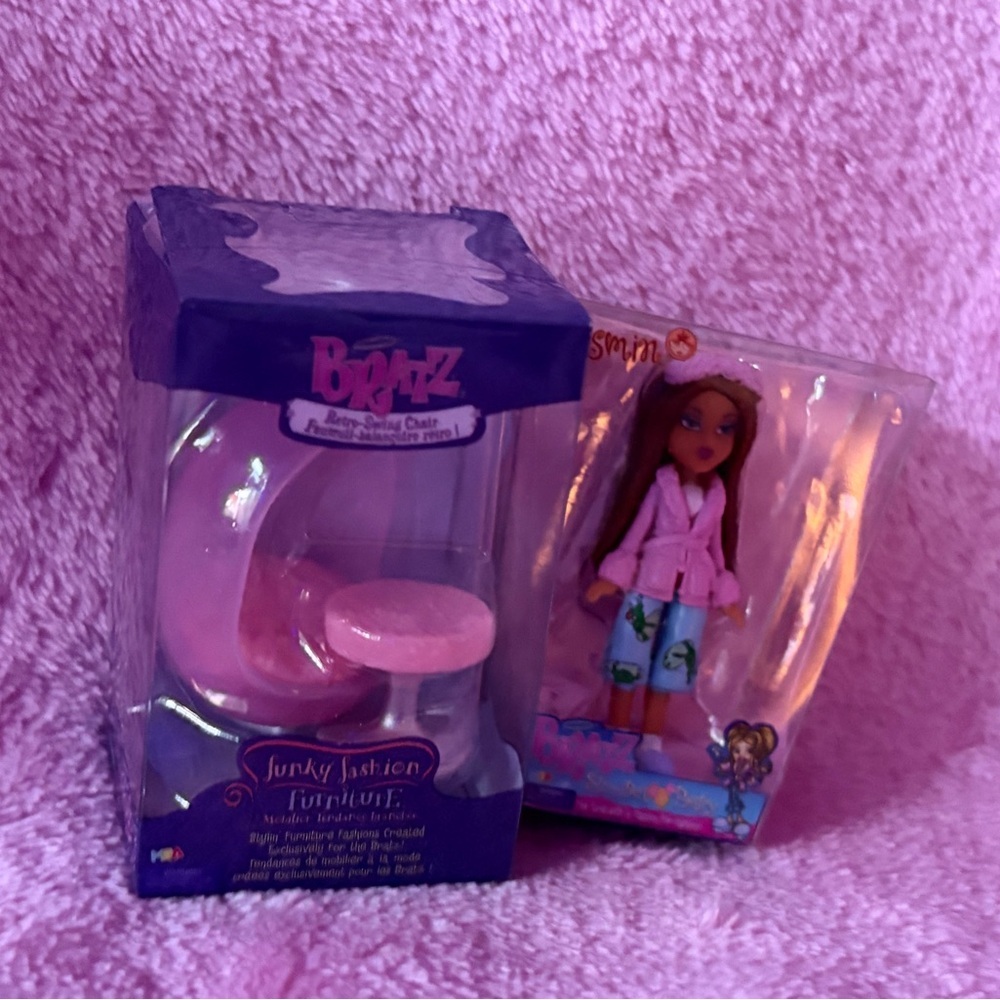 Mini bratz doll and chair nib